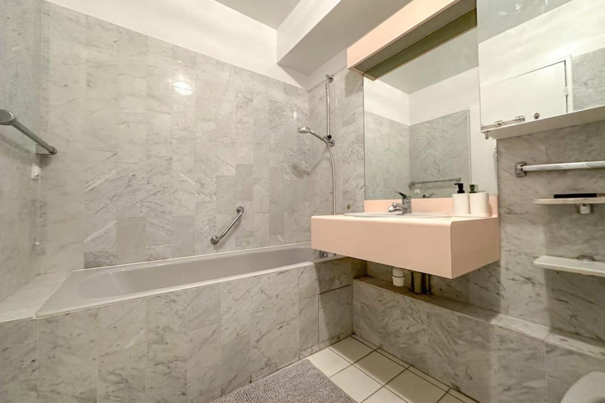 Flexliving - Whole - Hillairet * Paris
